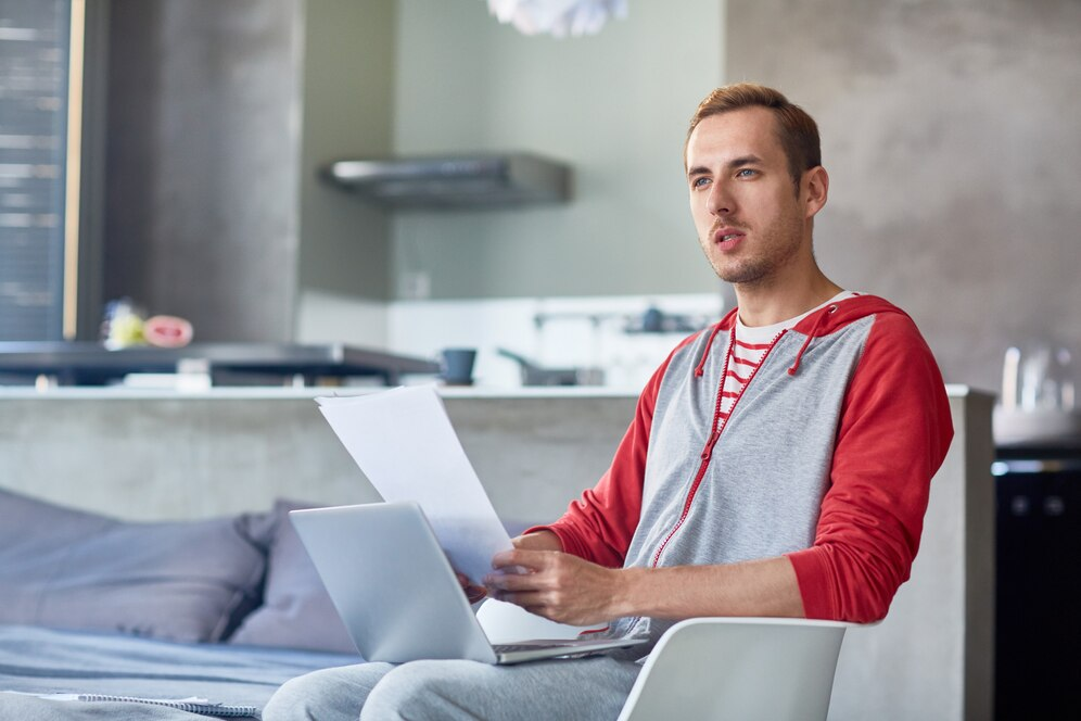 Инженер по тестированию работает из дома